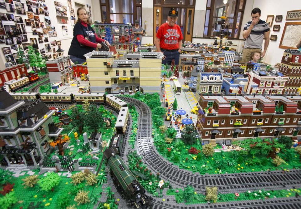 2024 Train Shows Wren Amberly   Train Show 958x664 